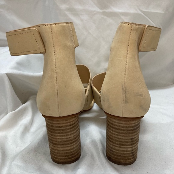 NEW Vince Camuto "Junette" Leather High Heel Sandals Shoes Size 9 1/2 Cream. - Picture 4 of 6